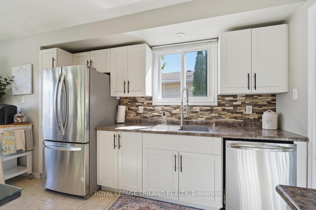 All stainless appliances