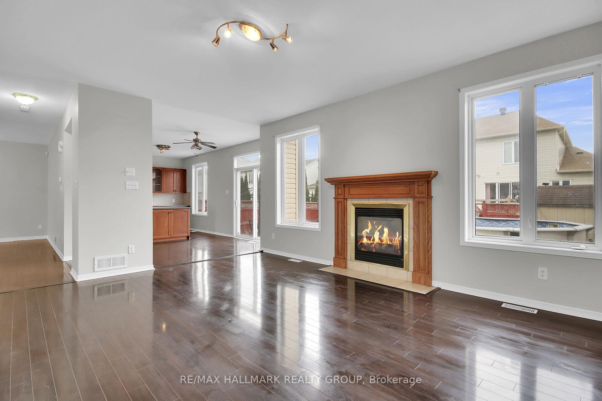 714 Clearbrook Drive photo 8