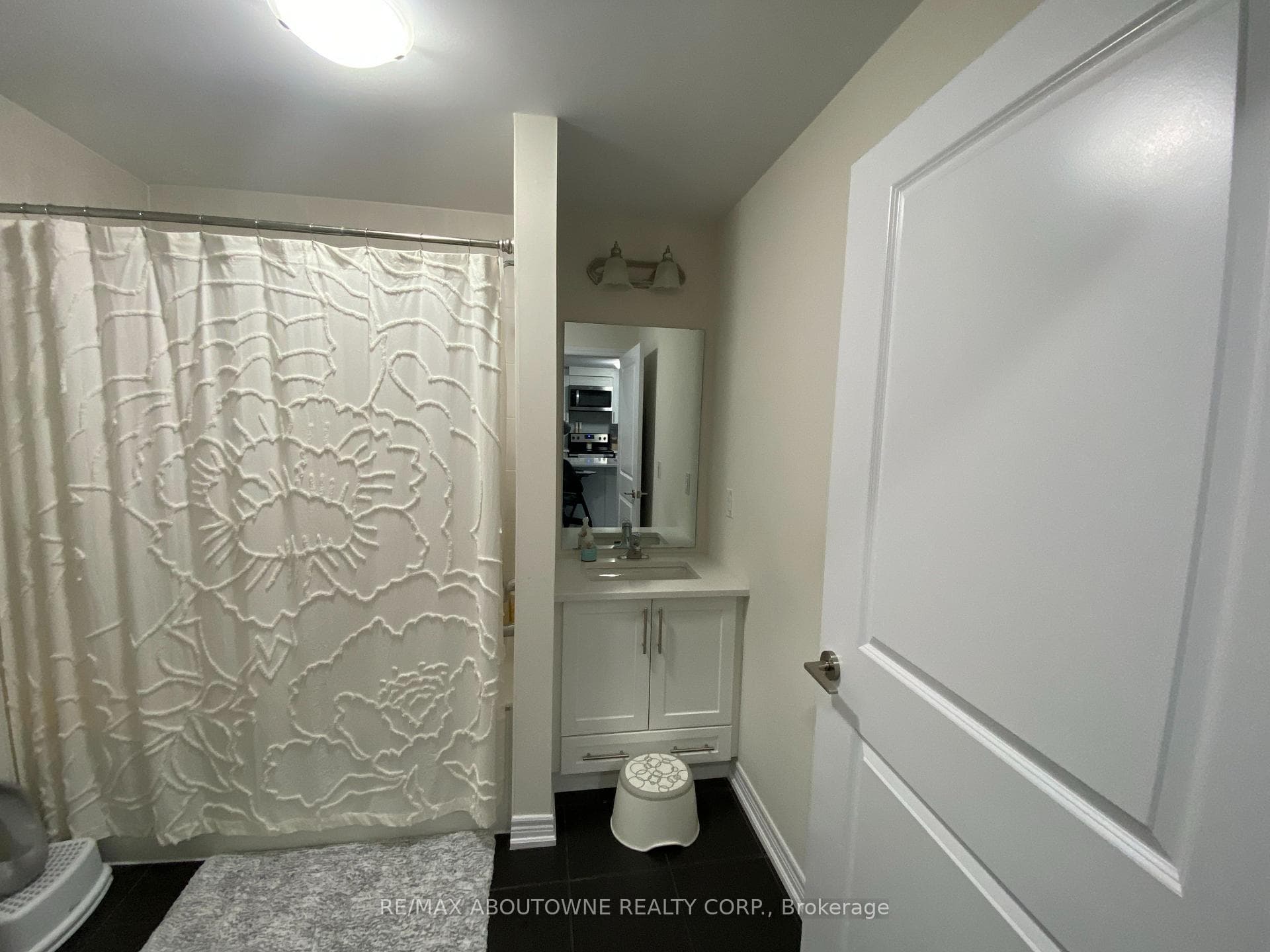 2370 Khalsa Gate Unit 105 photo 6
