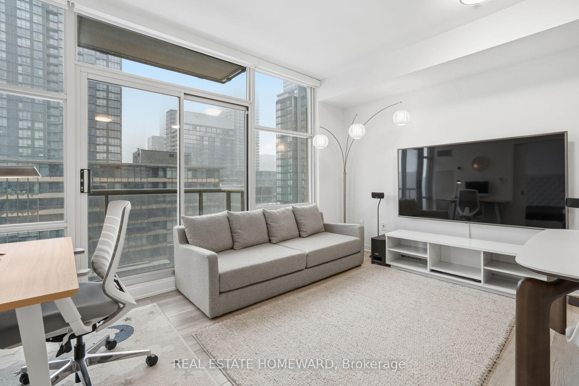 9 Spadina Avenue Unit 708 photo 12