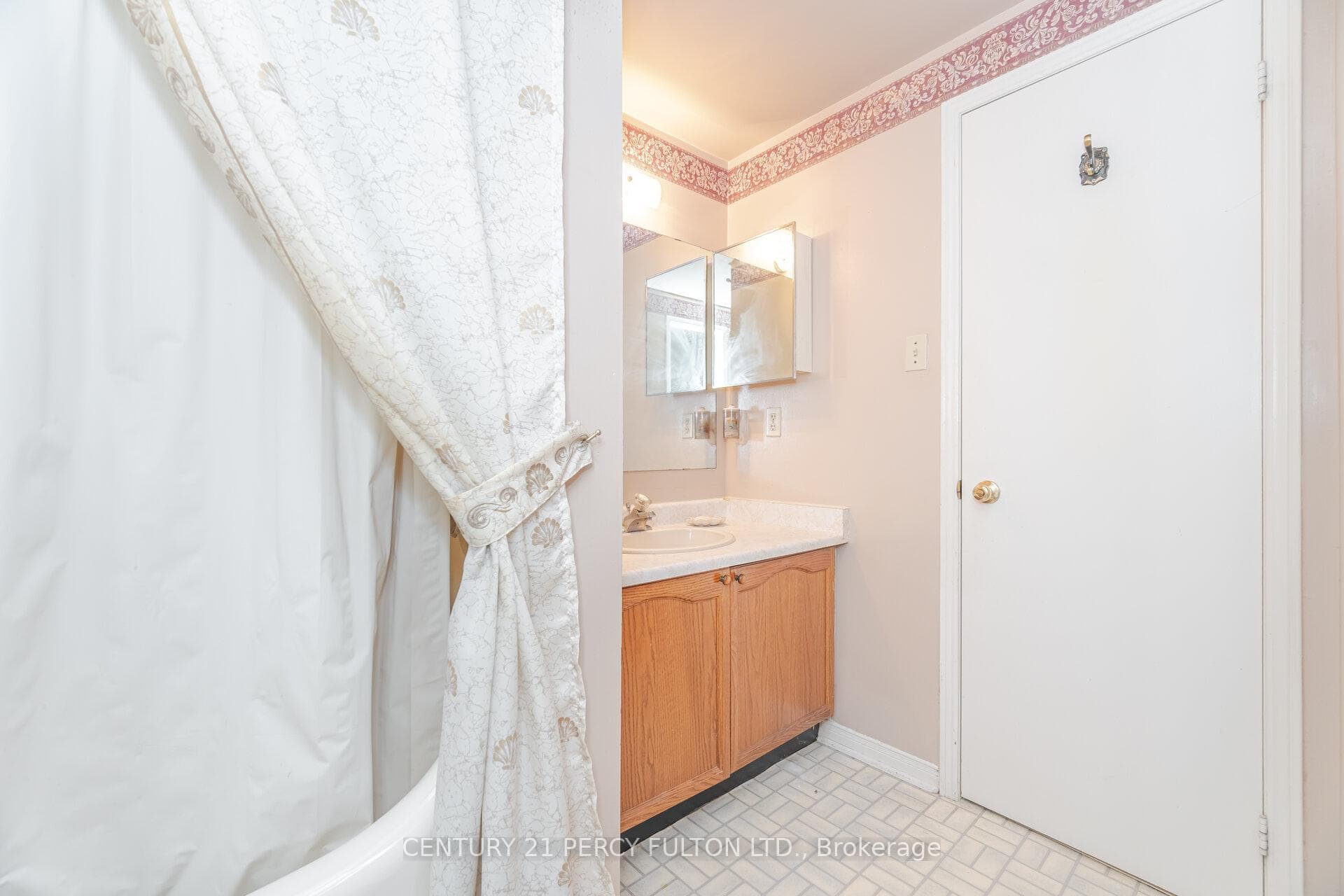 1399 Anton Square photo 29