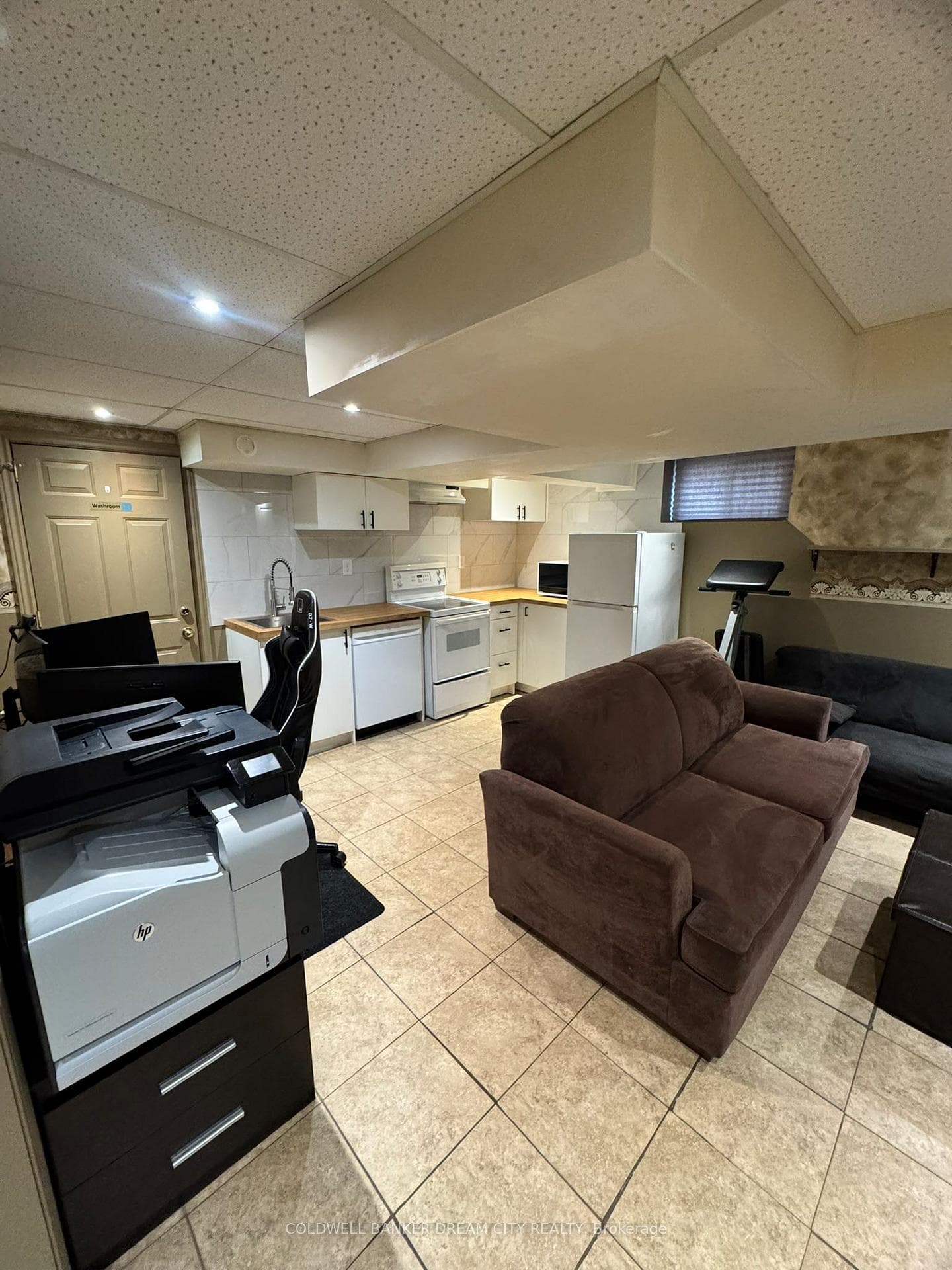 39 Reid Avenue photo 31