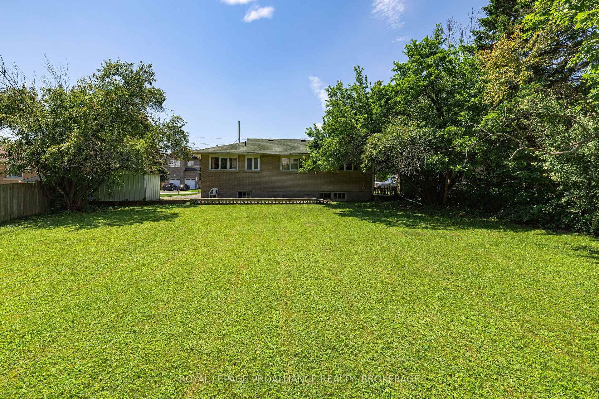 15 Park Crescent photo 24