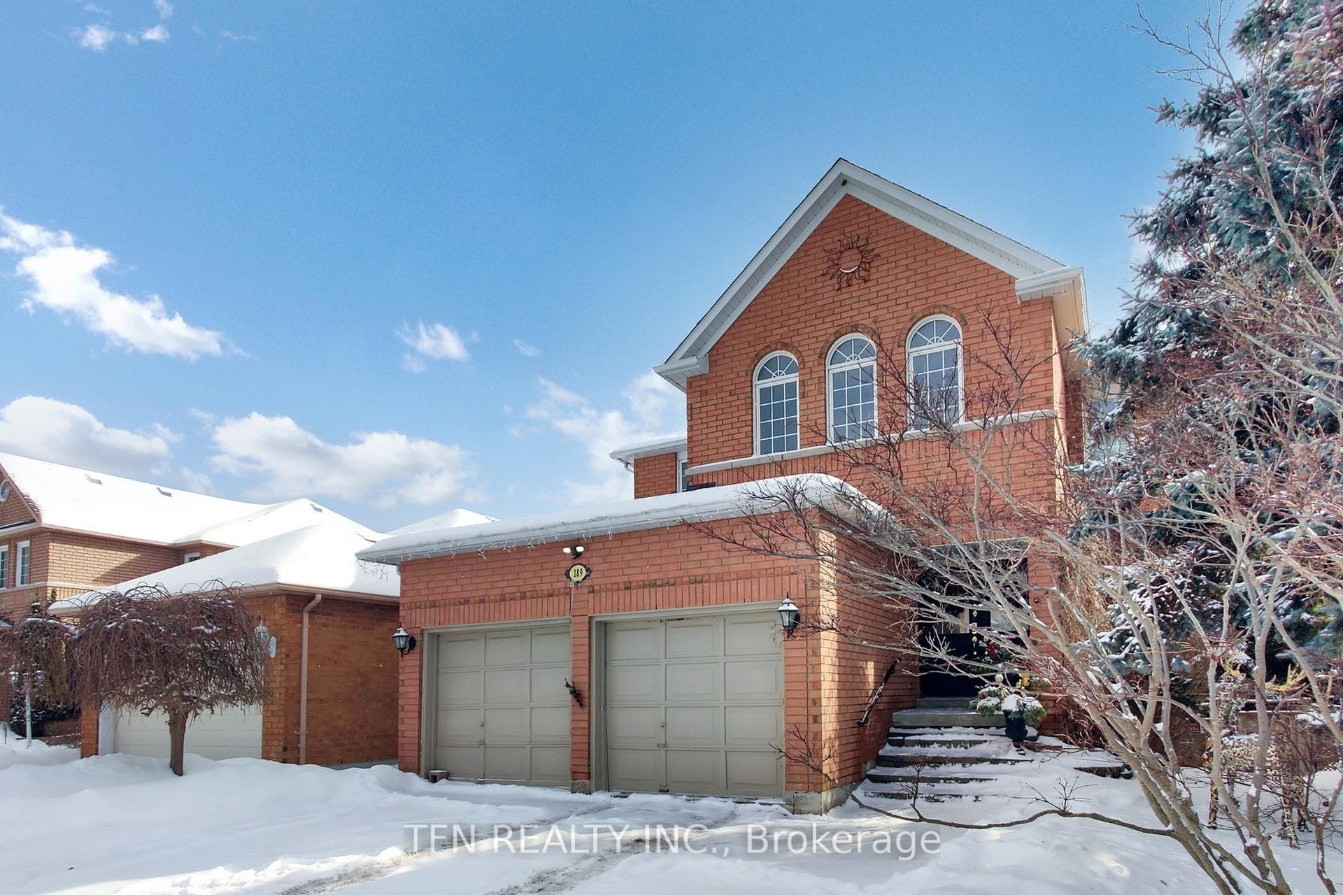 189 Humberland Drive photo 3
