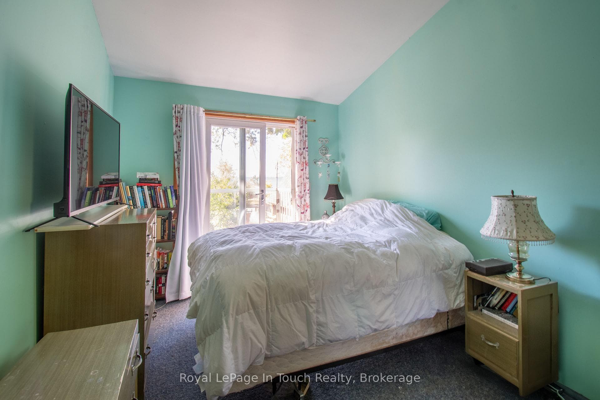 64 Wahnekewening Drive photo 25