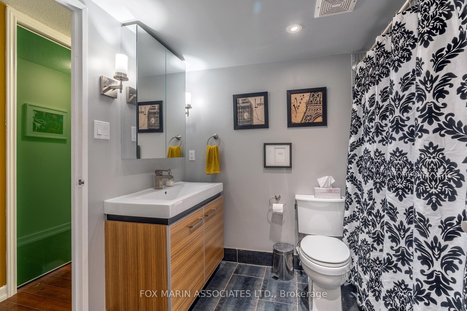 256 Jarvis Street Unit 10D photo 20
