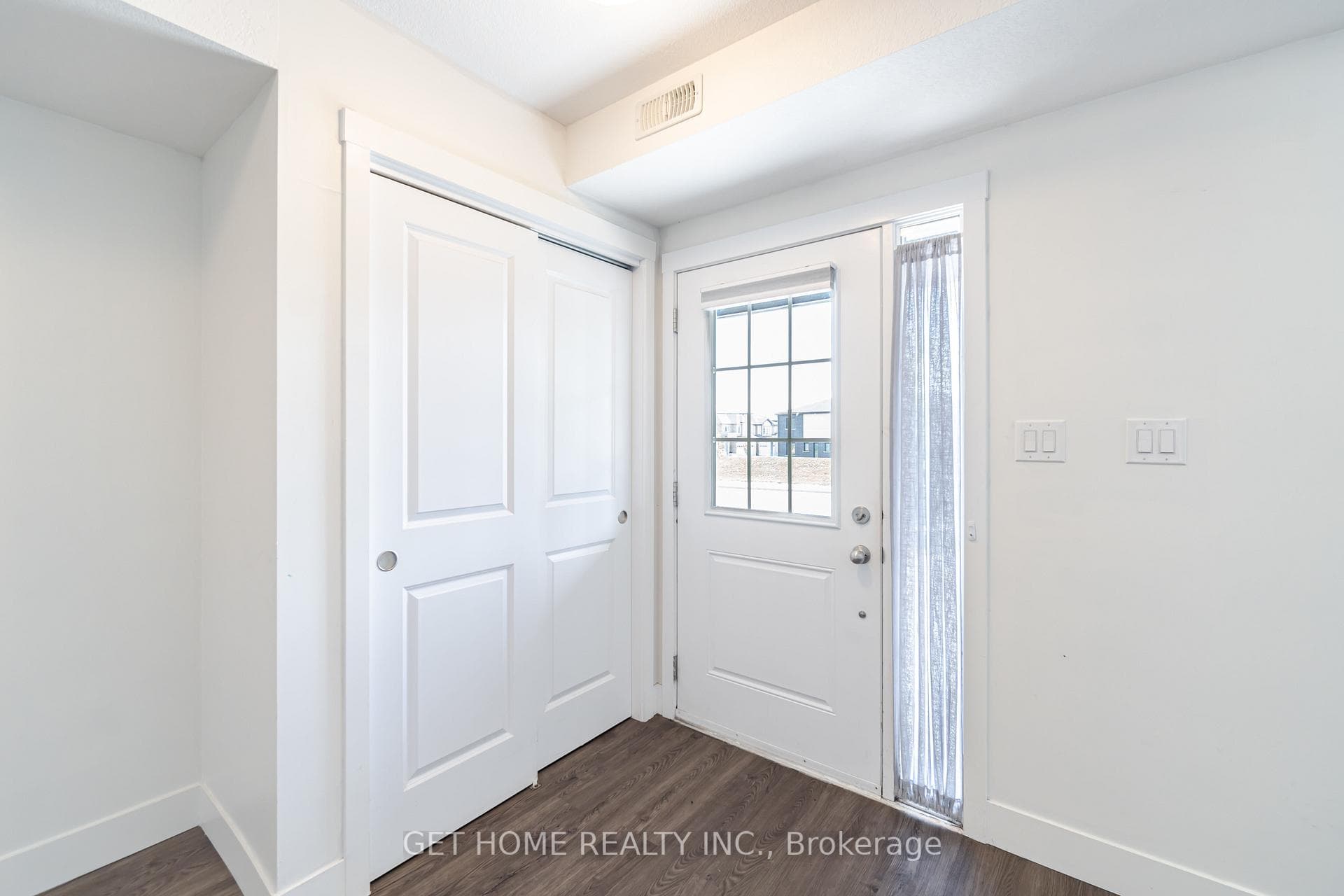 160 Rochefort Street Unit B-17 photo 4