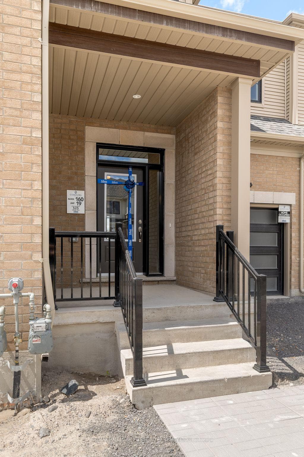 525 Worden Street photo 2