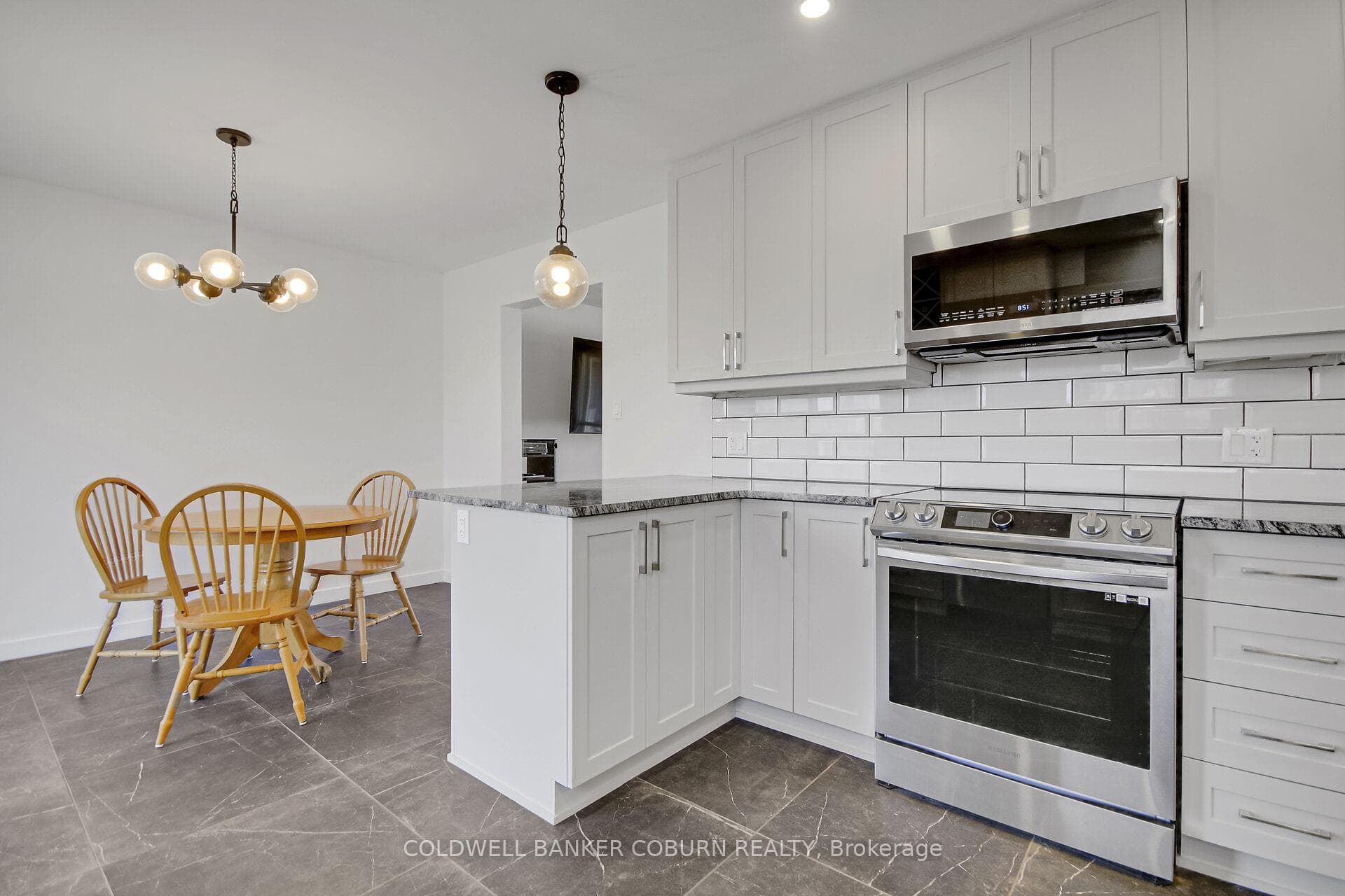31 ORMSBY Drive photo 19