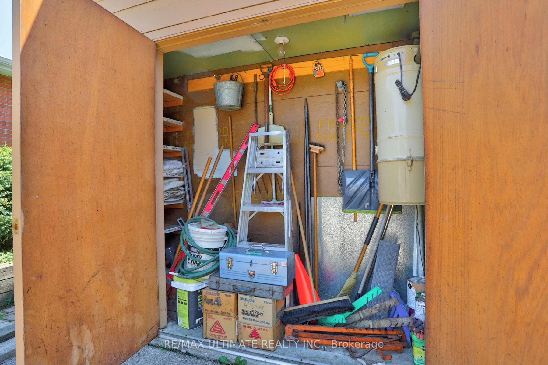 81 Flora Drive photo 39