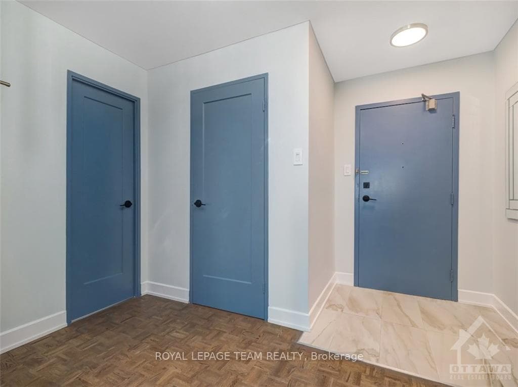 555 BRITTANY Drive Unit 301 photo 6