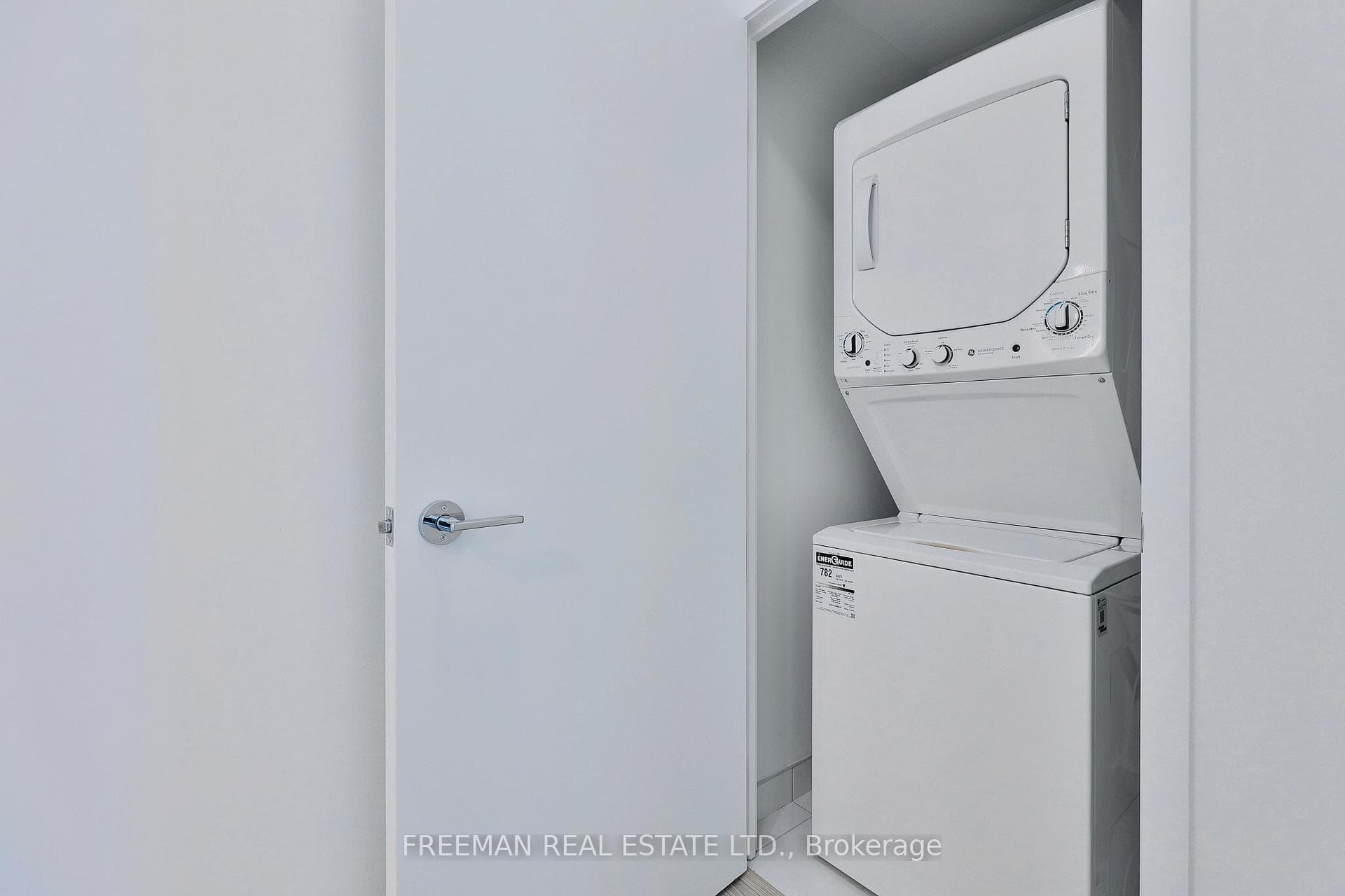 285 Dufferin Street Unit 1314 photo 23