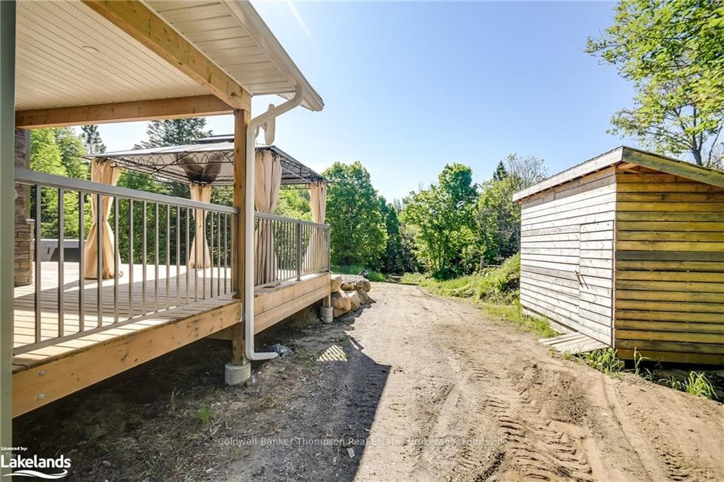 783 BROOKSIDE Road photo 17