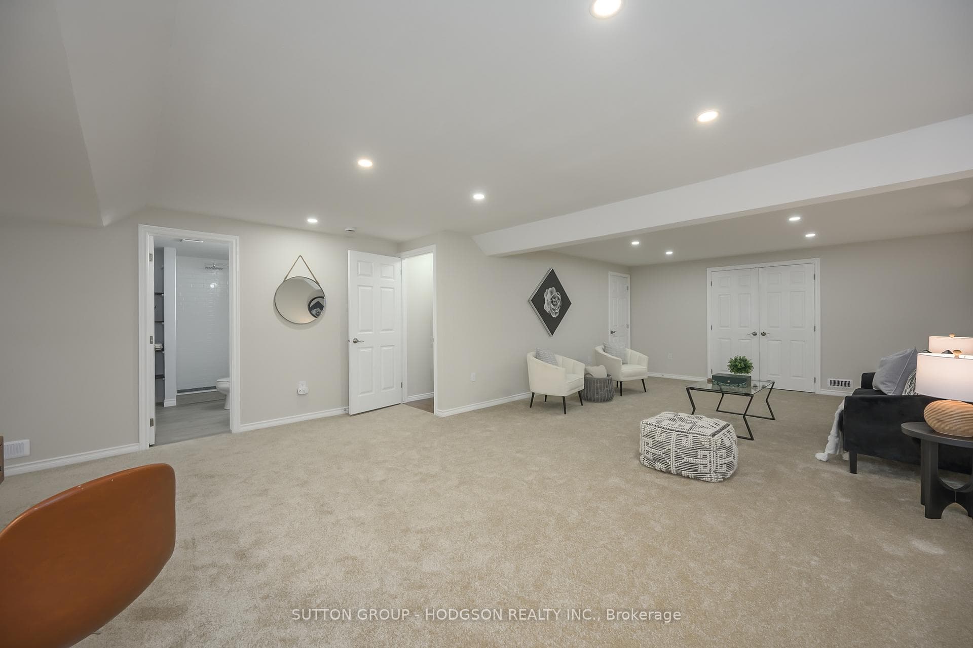 875 Thistledown Way Unit 32 photo 26