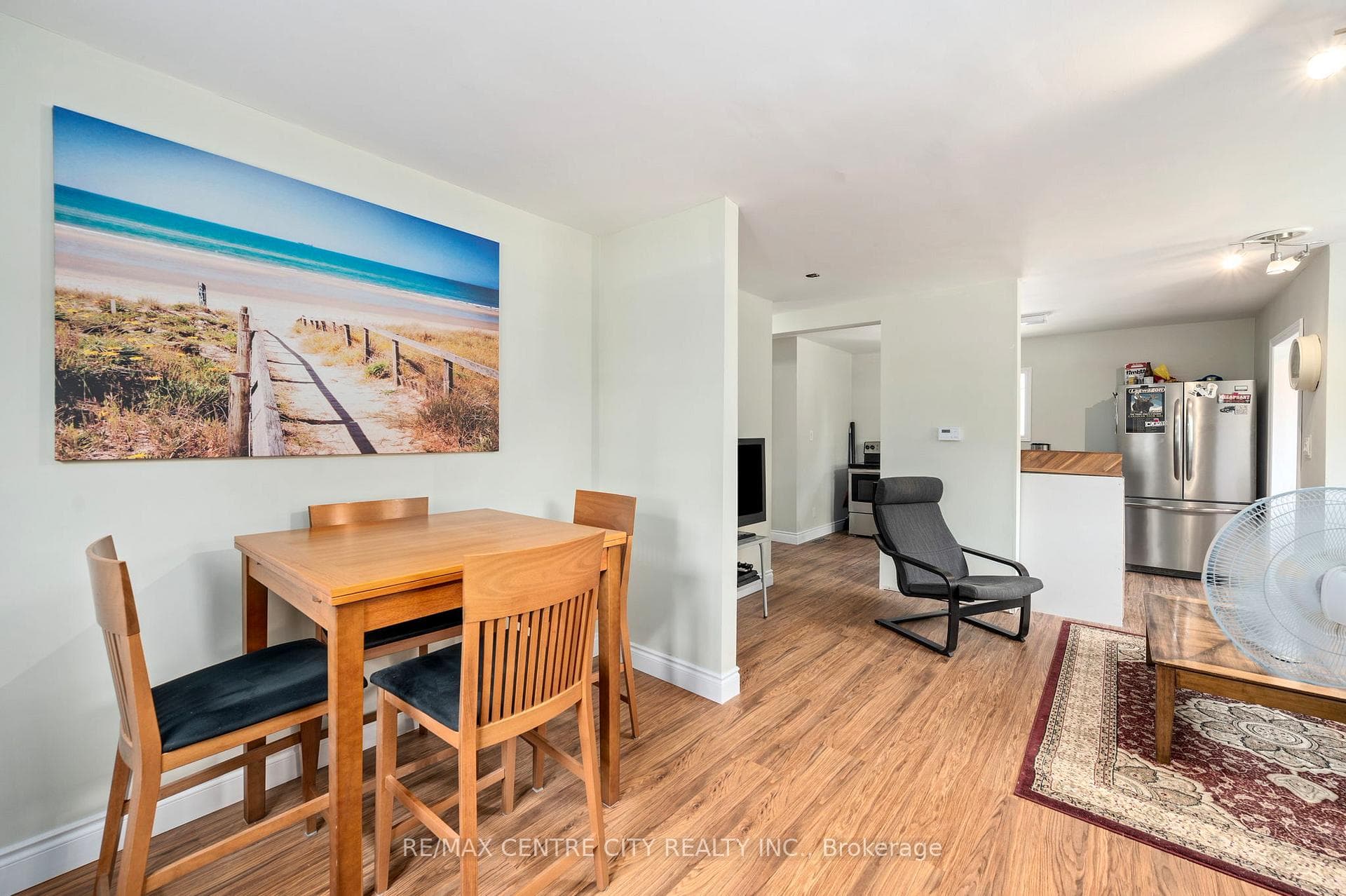 221 Emerson Avenue photo 6