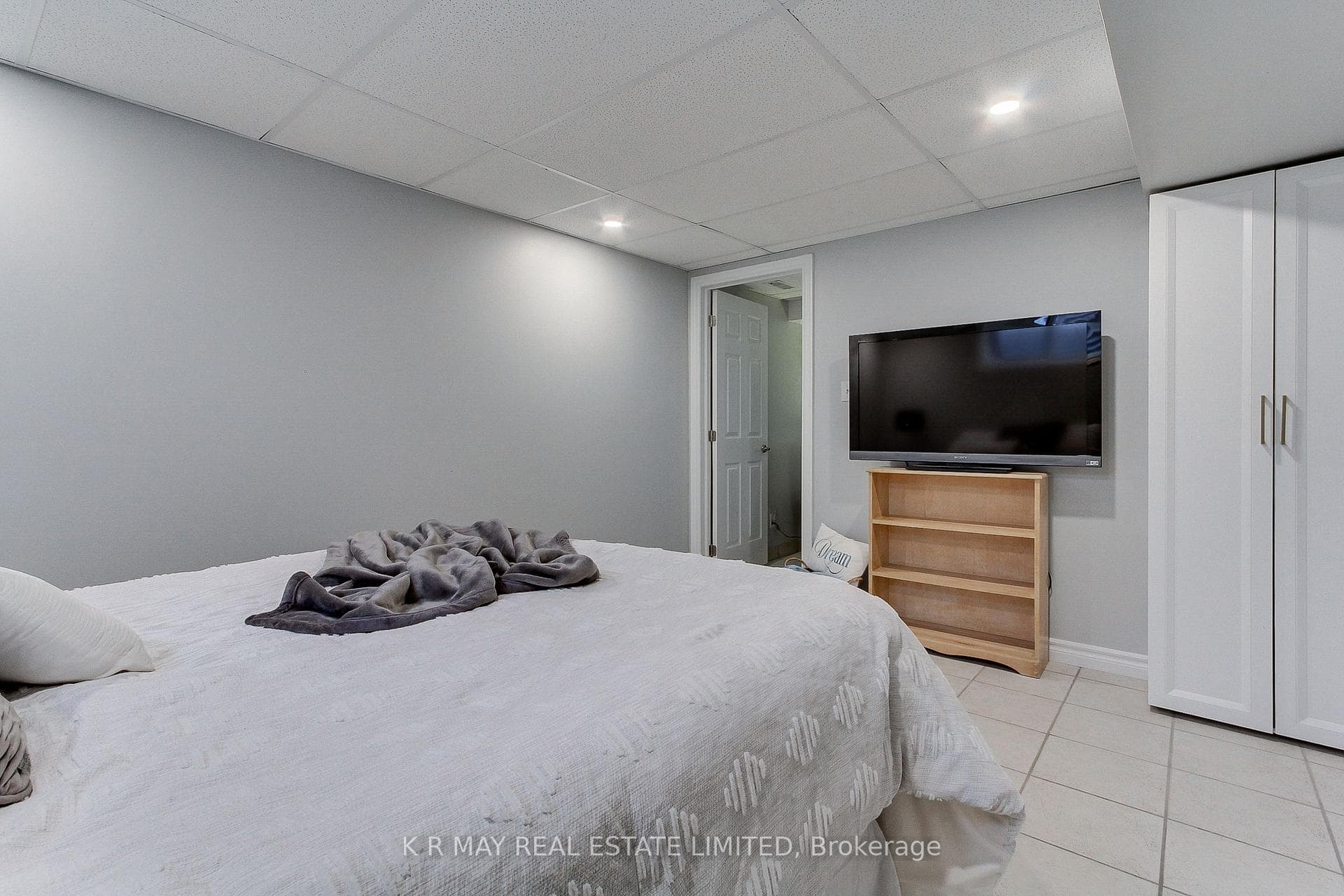 4th bedroom with pot lights, closet