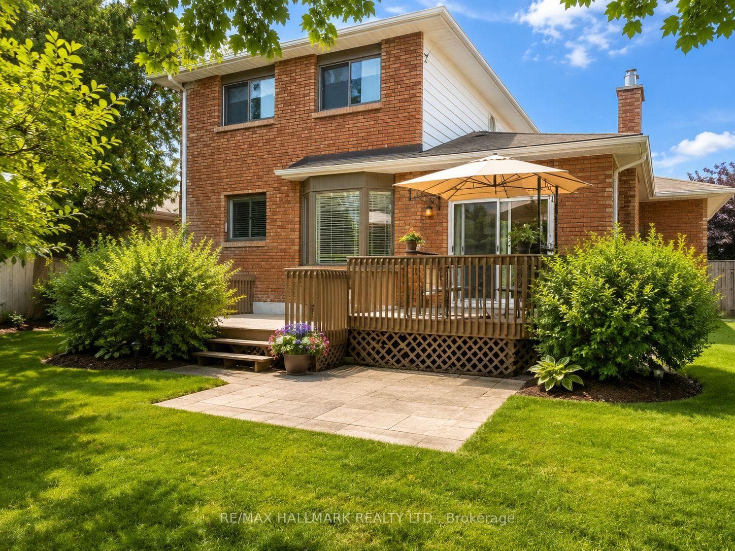 15 Byron Crescent photo 10