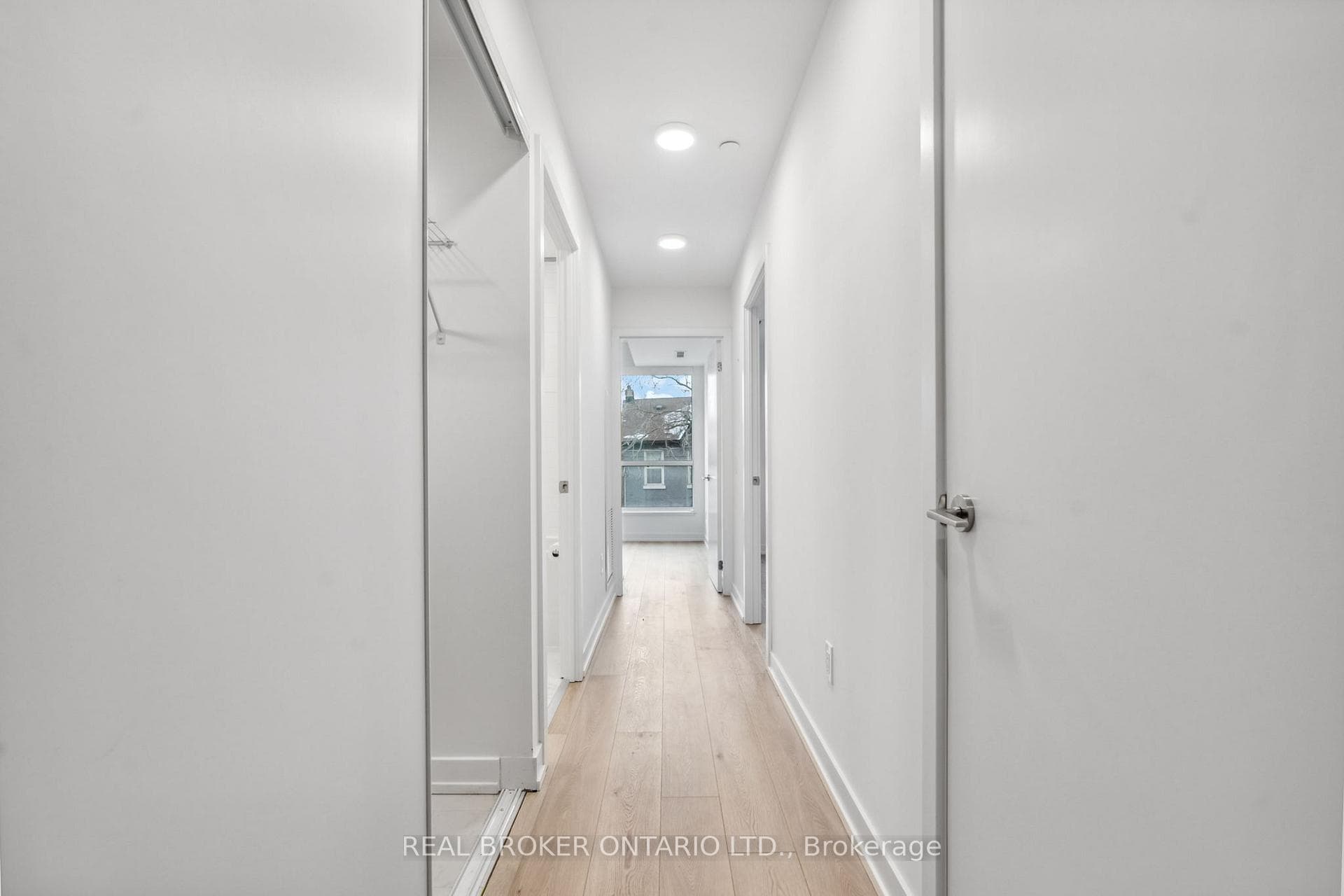 150 Logan Avenue Unit TH131 photo 26