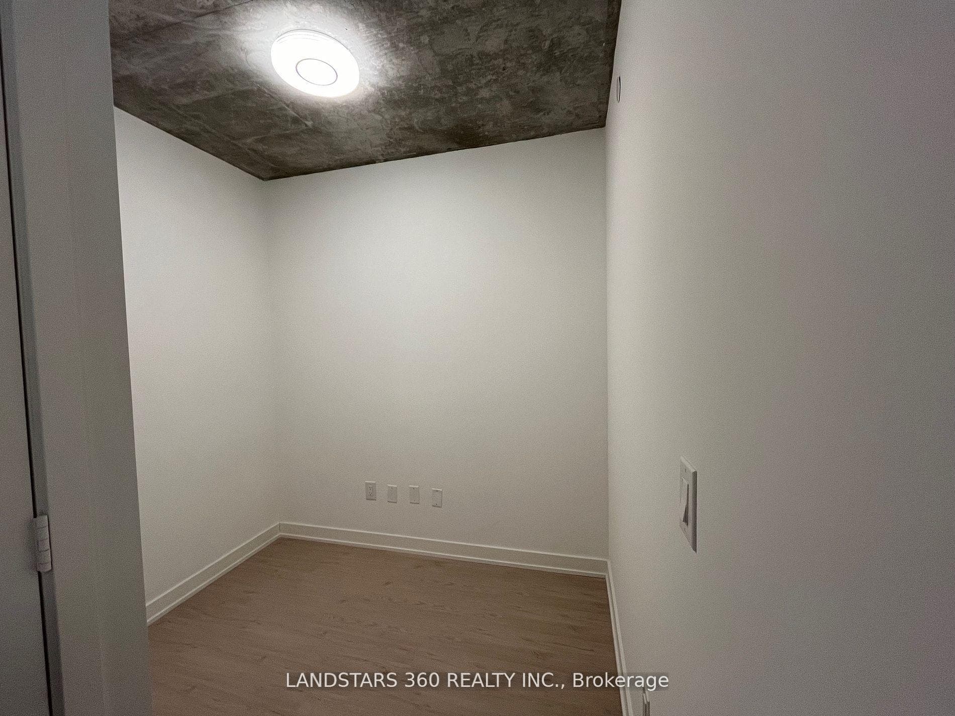 65 Mutual Street Unit 1007 photo 9