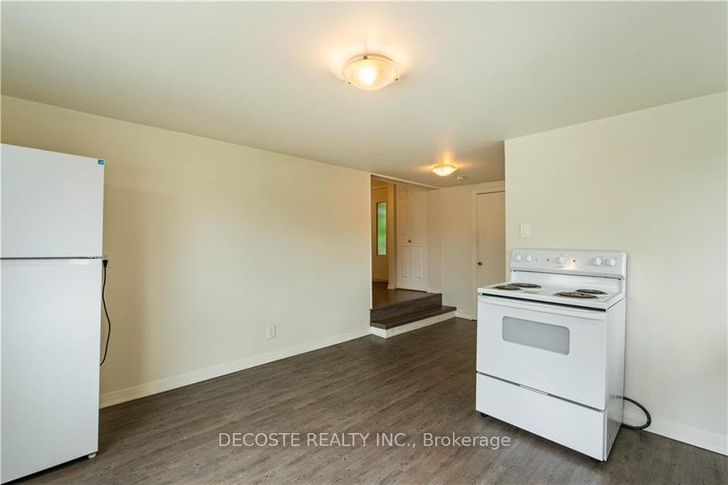 49 ELGIN Street photo 17