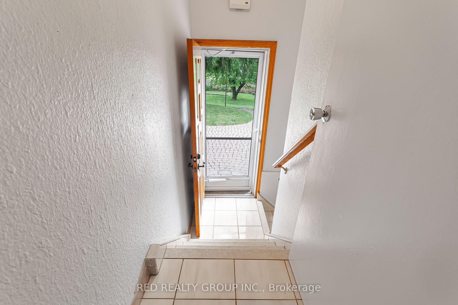 281 Falstaff Avenue photo 11