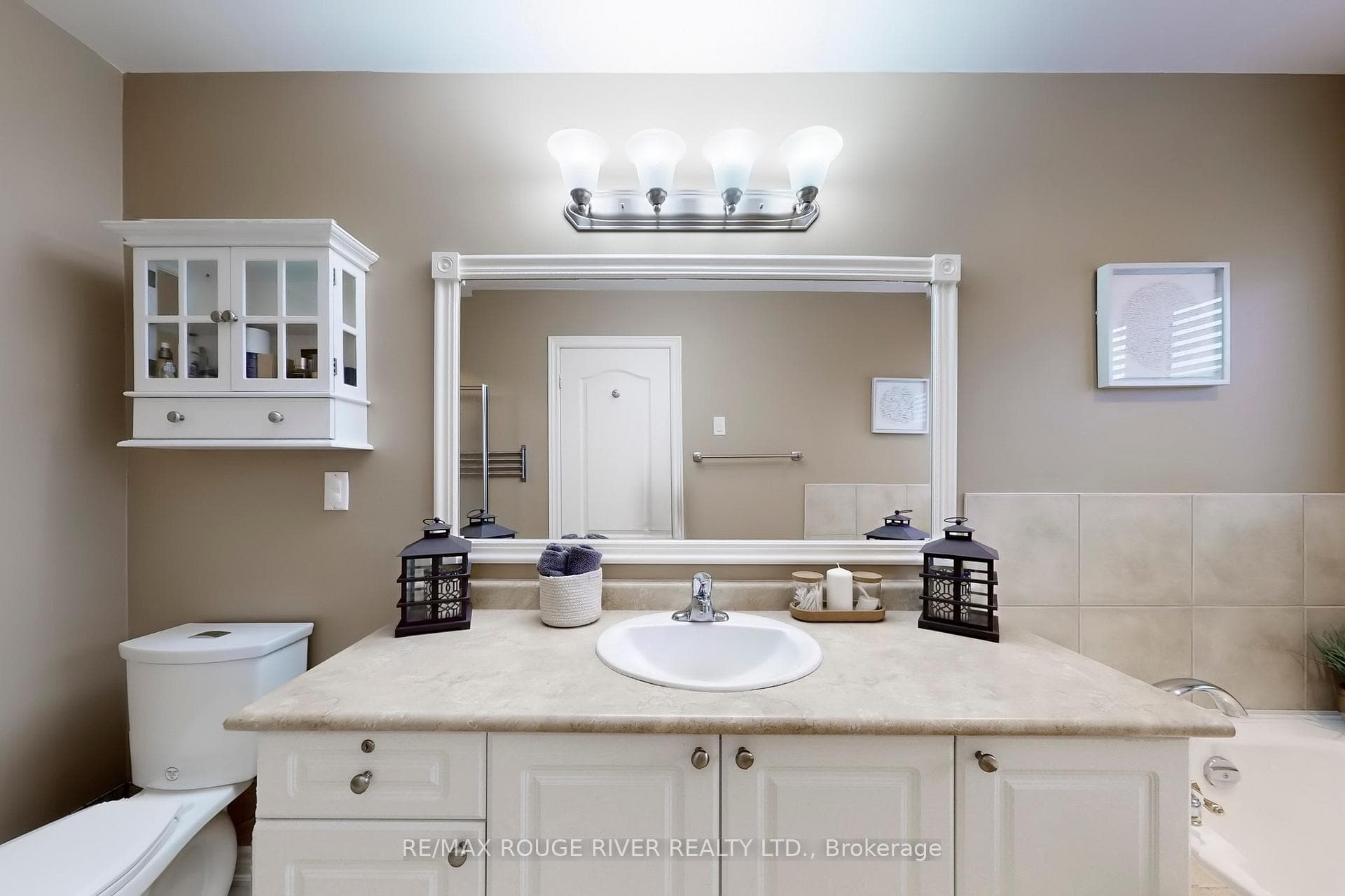 22 Tiller Street photo 18