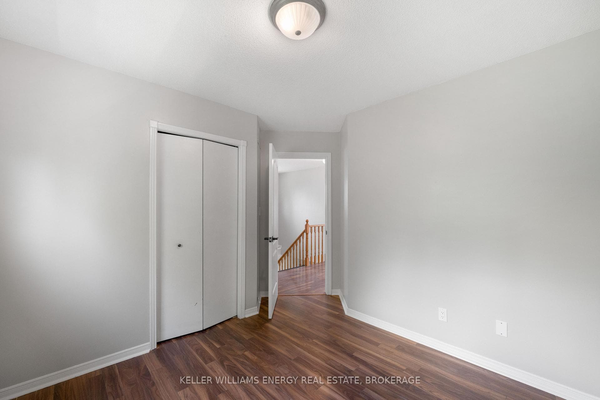 53 Lyndale Crescent photo 22