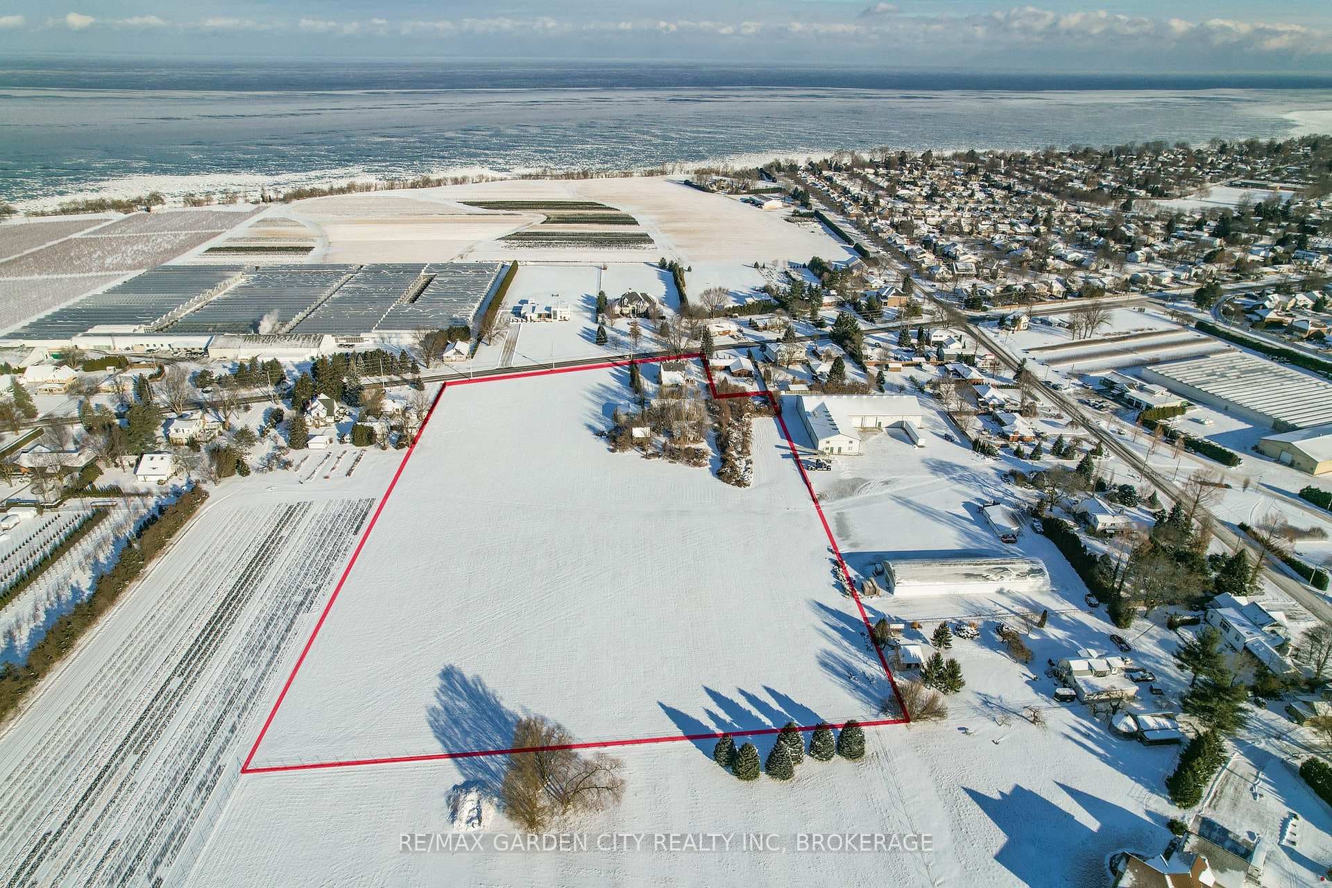 1013 Lakeshore Road photo 11