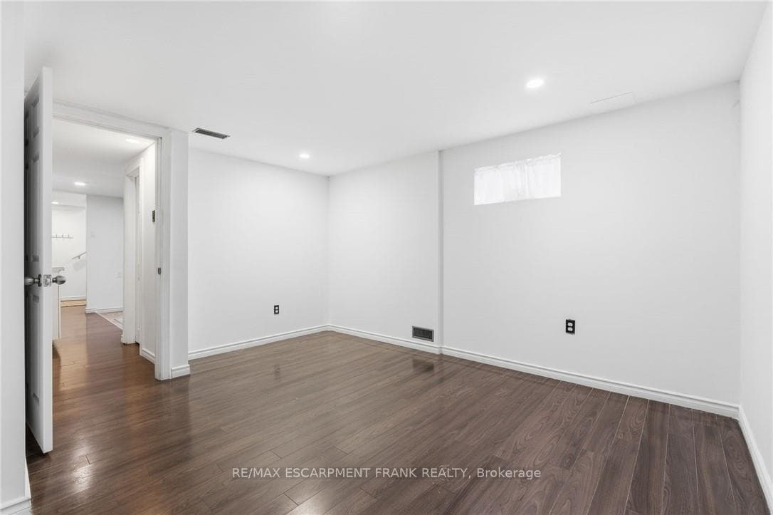 352 East 28th Street photo 43