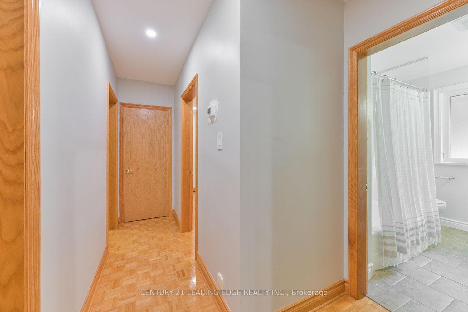 36 Ramona Boulevard photo 14