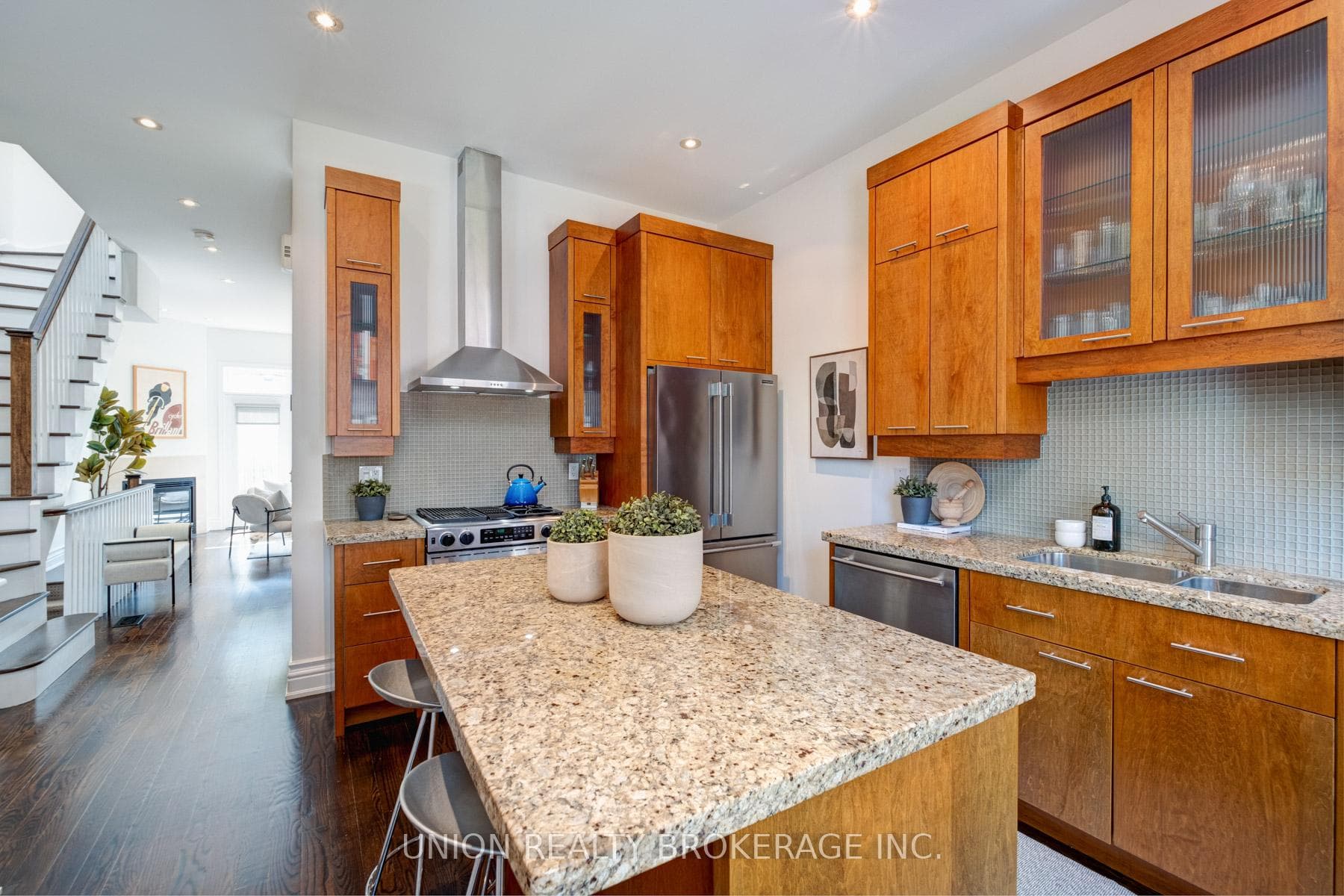 134 Edgewood Avenue photo 10