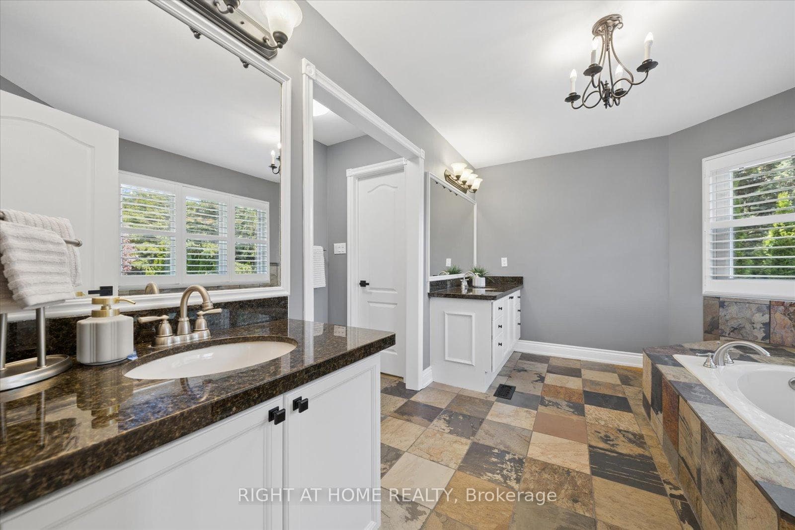 137 Treegrove Circle photo 22