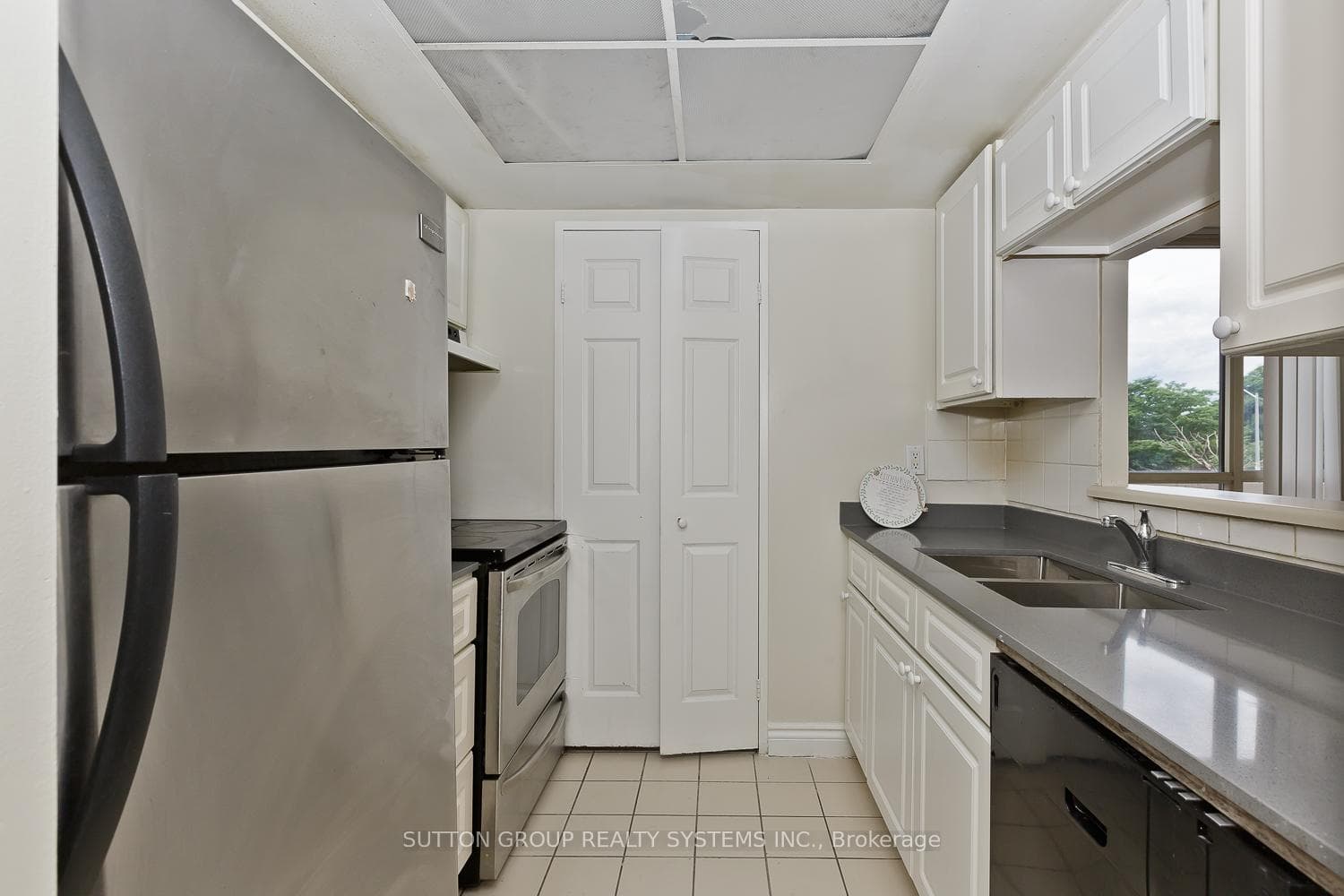 285 Enfield Place Unit 204 photo 17