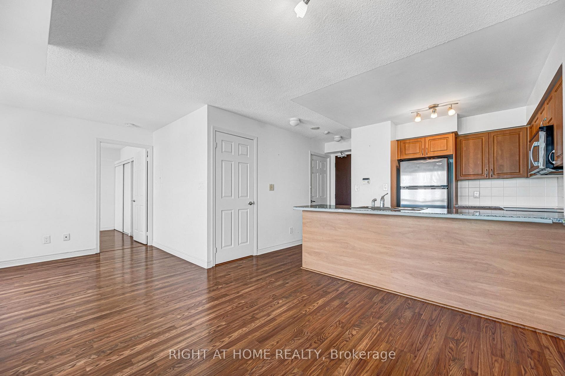 208 Enfield Place Unit #2902 photo 33