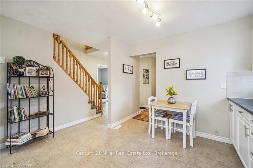 153 FIFE Road photo 18
