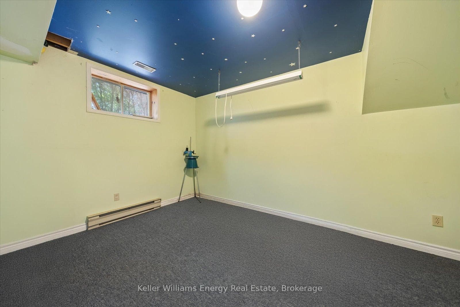8280 Albert Court photo 32
