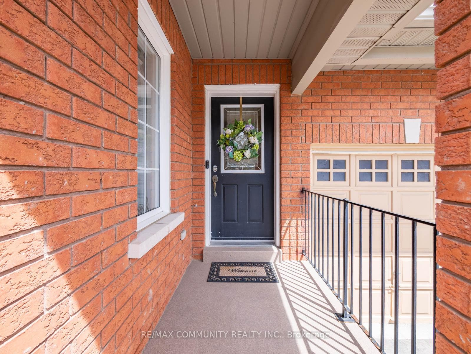 54 Morland Crescent photo 2