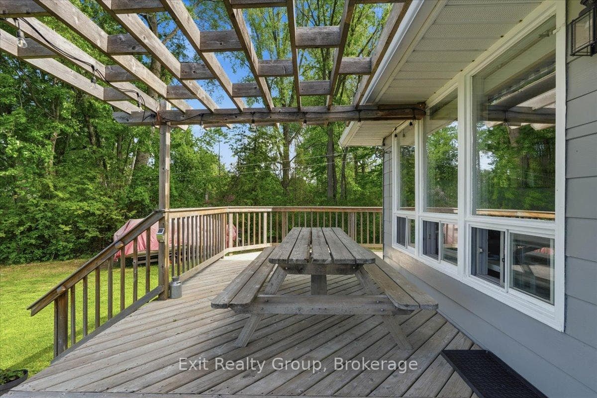14 Cedar Lane photo 24