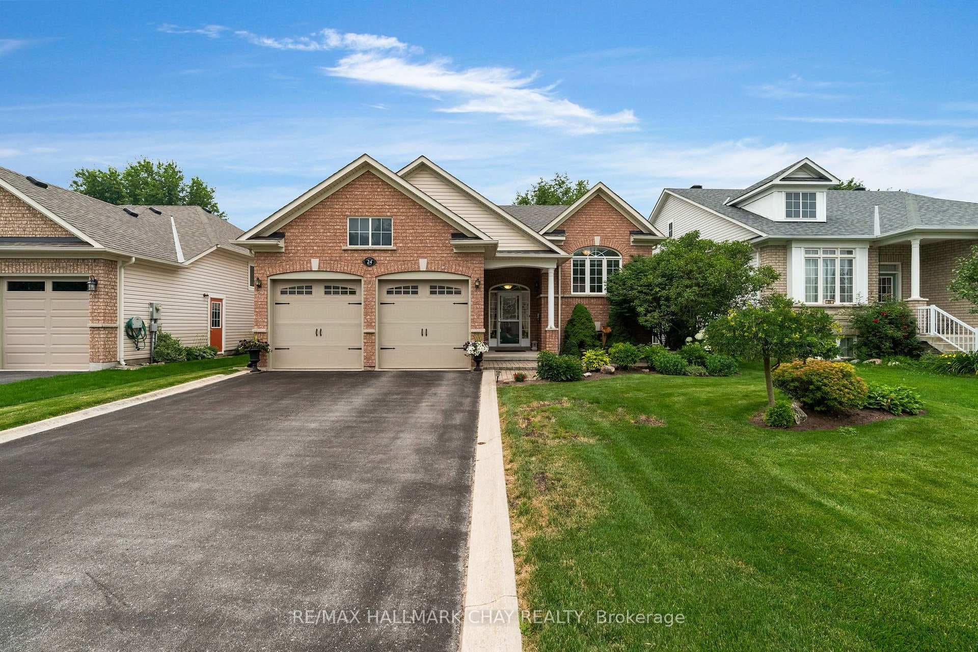 24 Northwood Drive photo 1