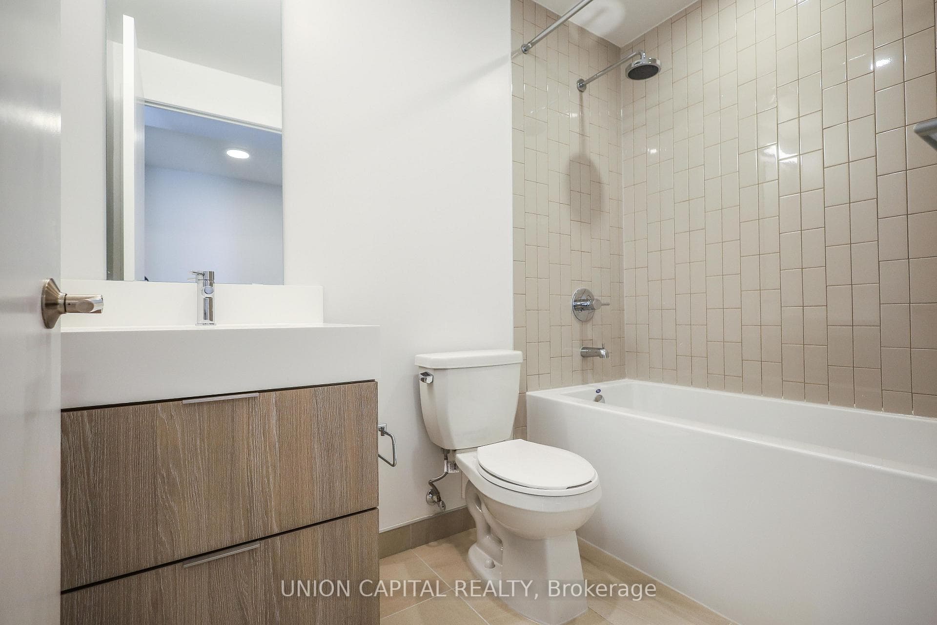 130 RIVER Street Unit 902 photo 31