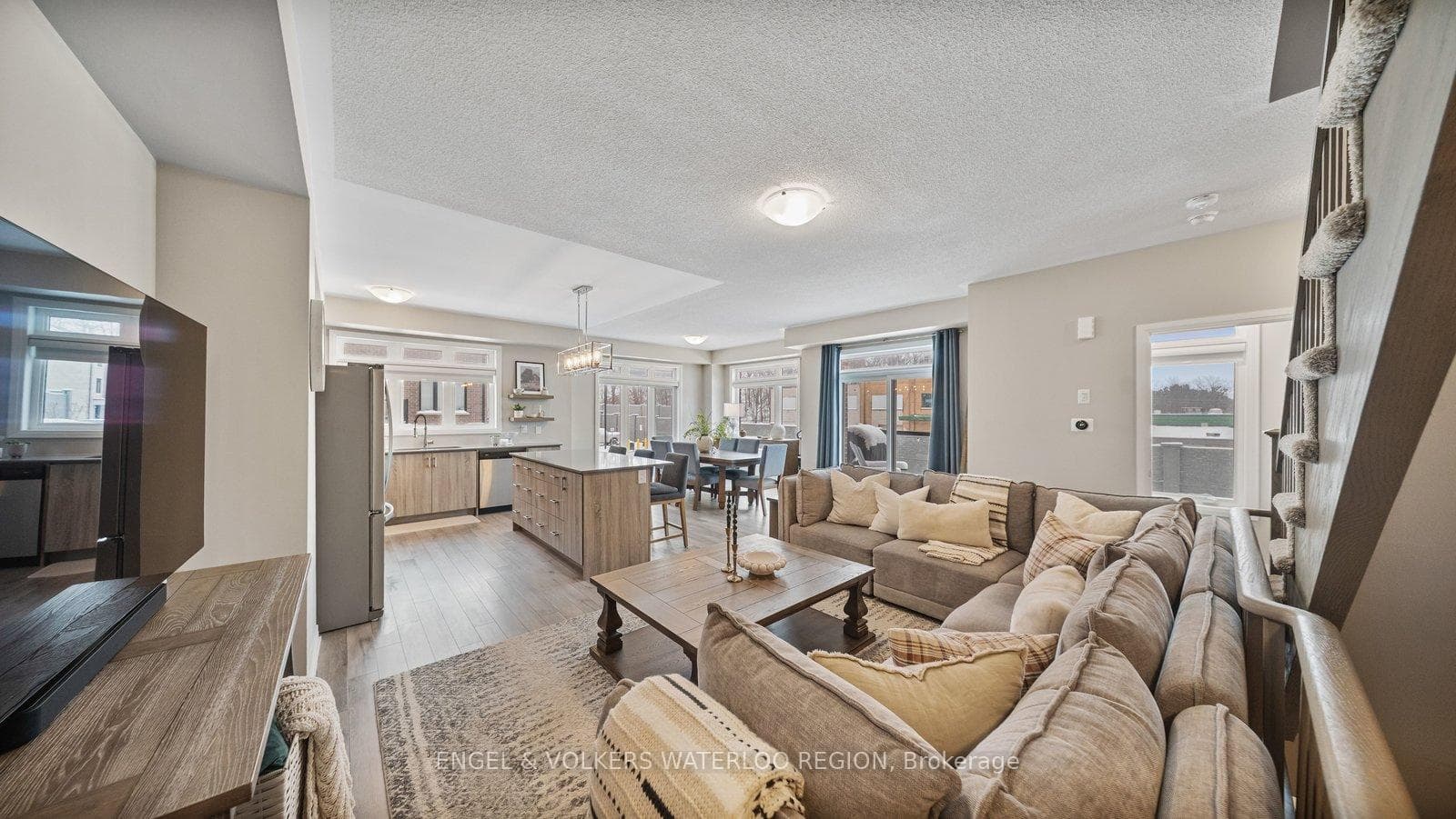 585 Colborne Street Unit 501 photo 11