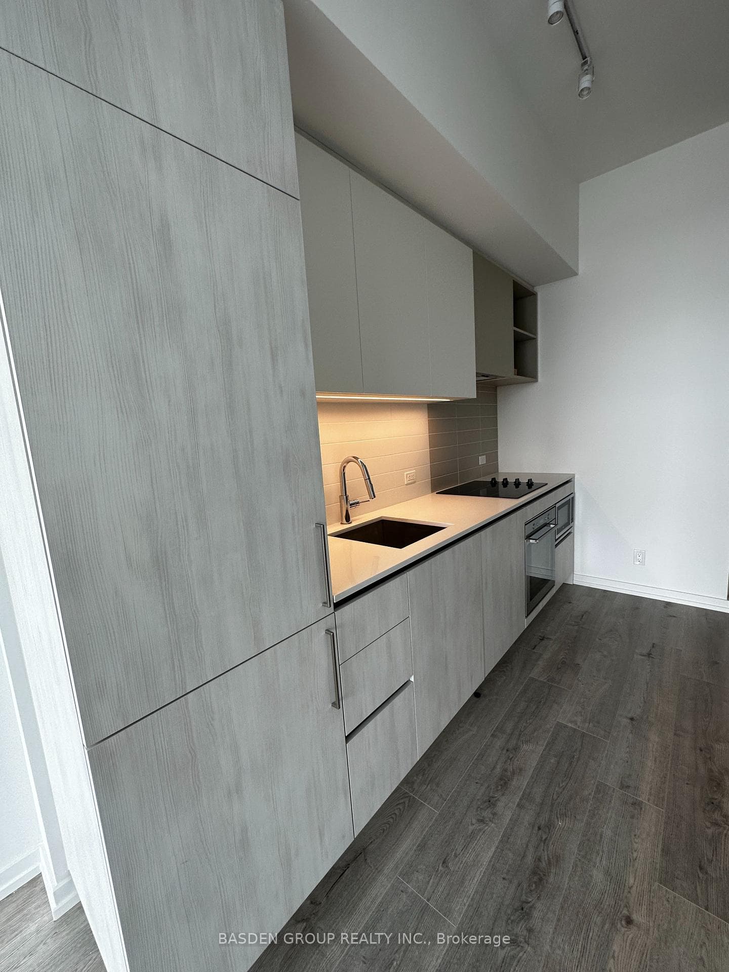 7890 Jane Street Unit 3207 photo 2