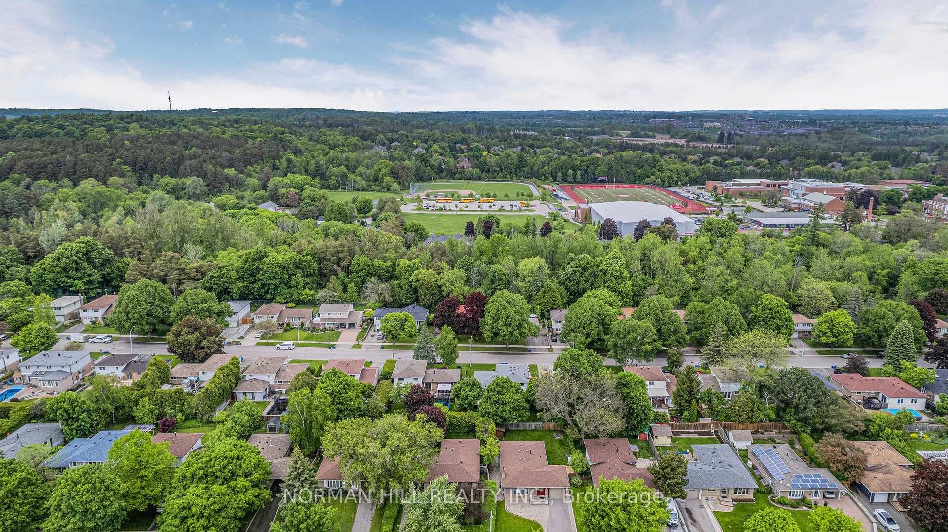 25 Banff Drive photo 39