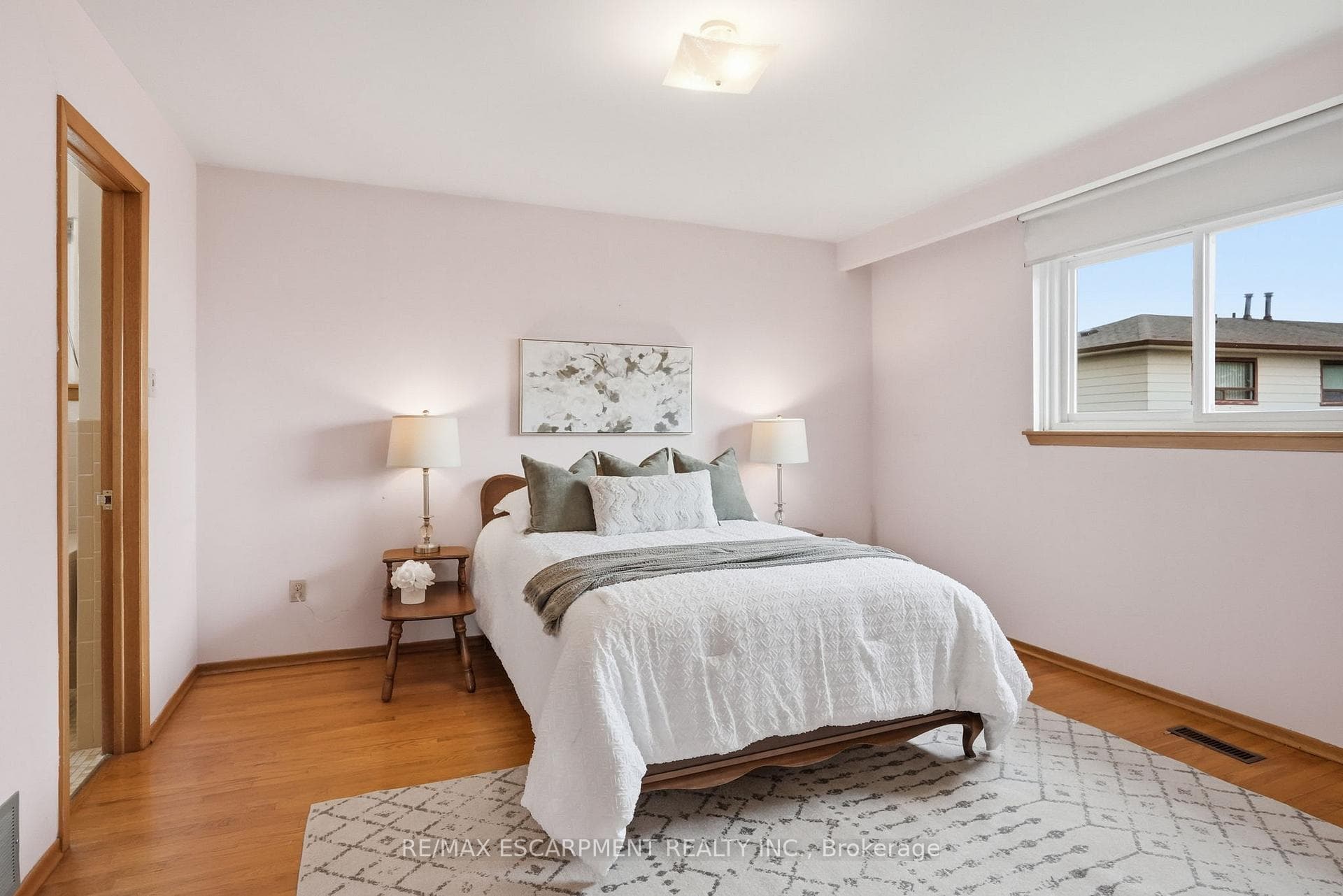464 Louis Drive photo 22