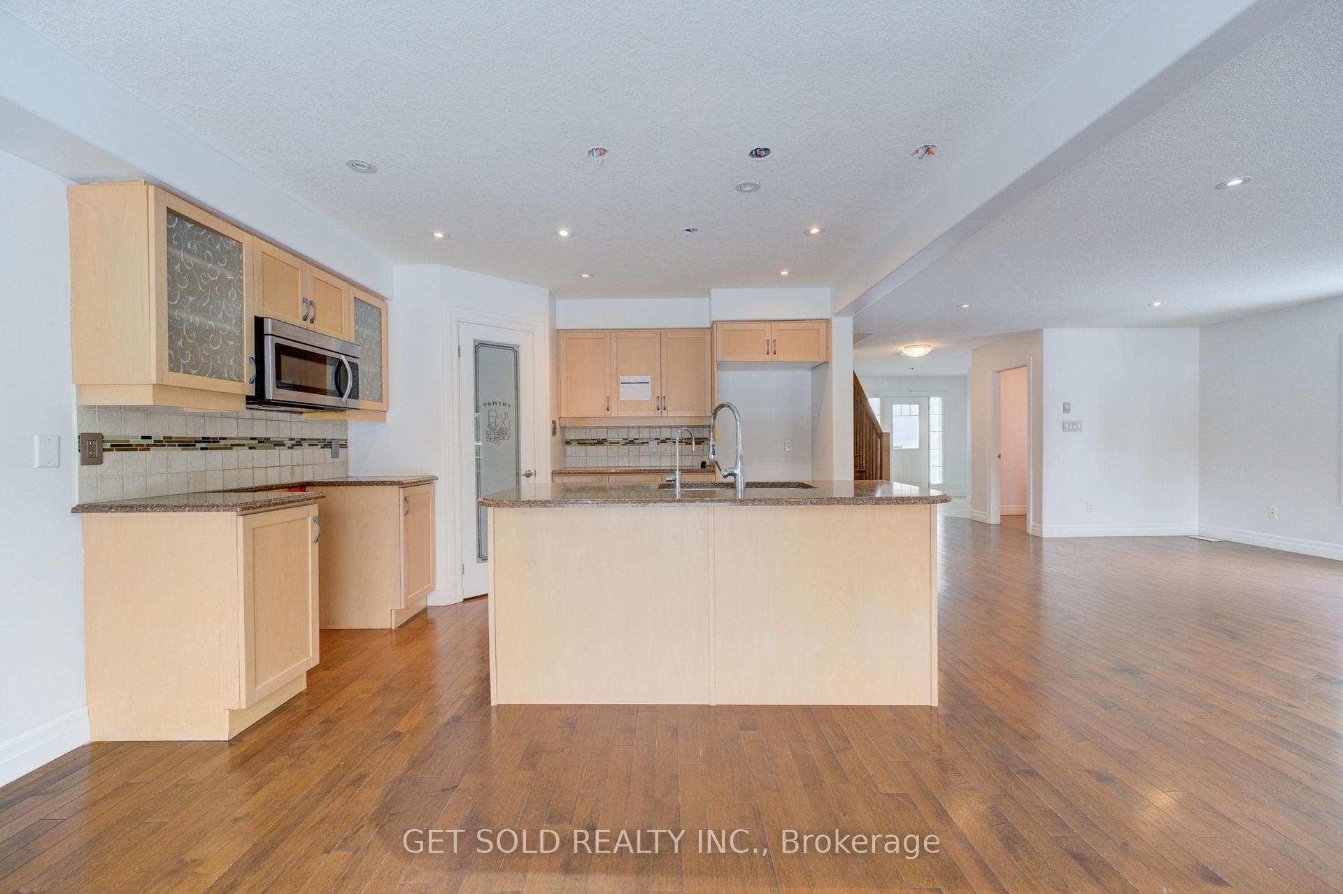 63 Hardcastle Drive photo 13