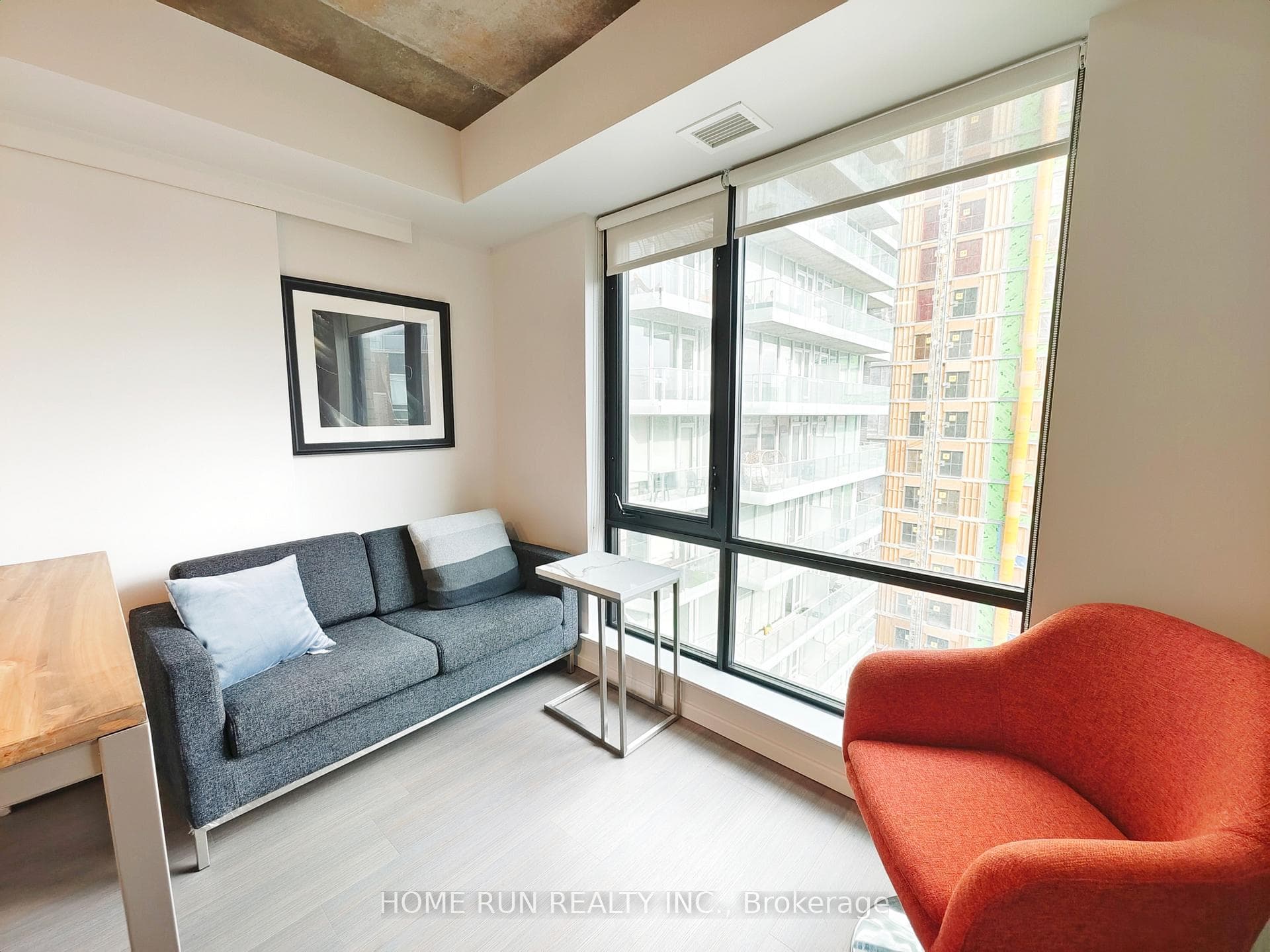 105 CHAMPAGNE Street Unit 1116 photo 3