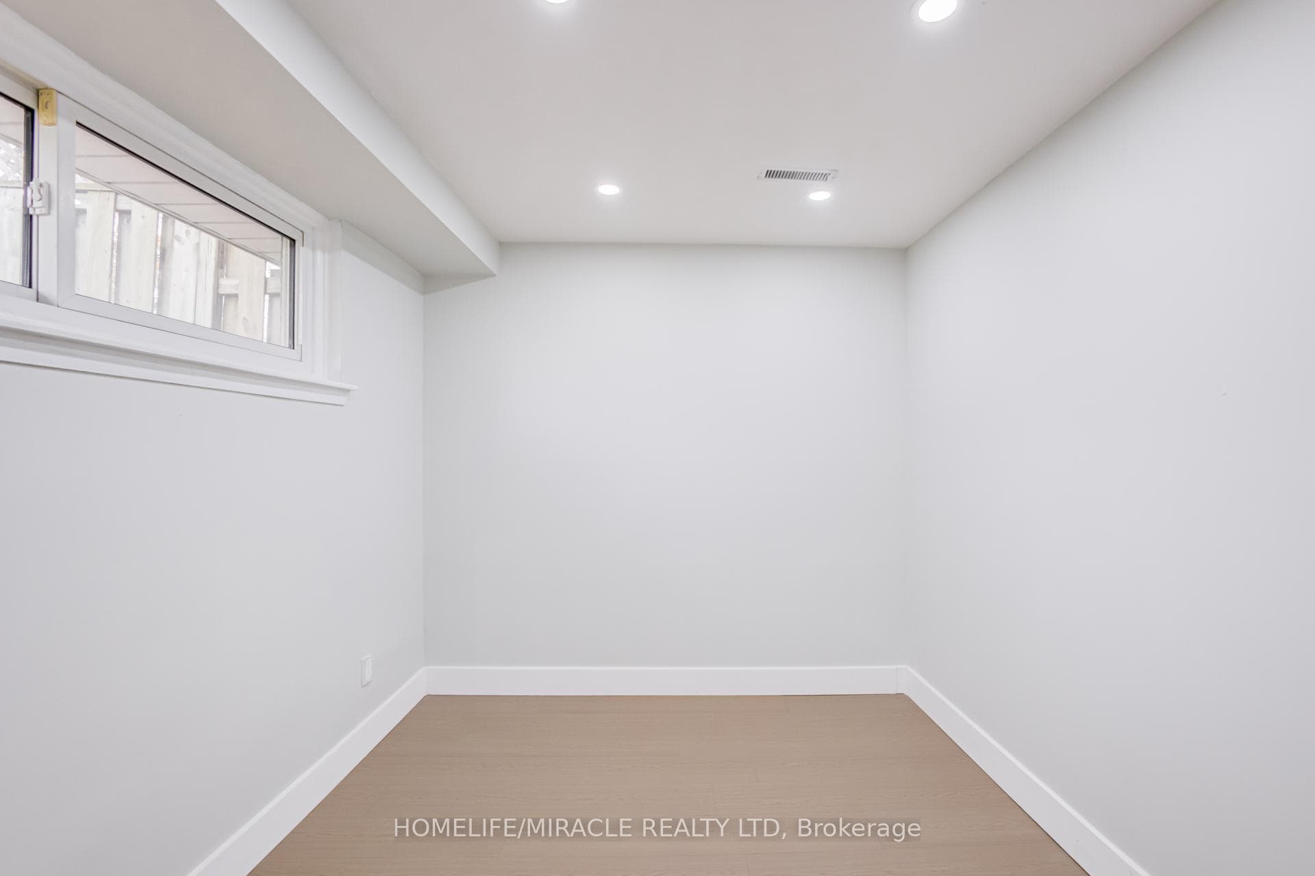 122 Ormond Drive photo 34