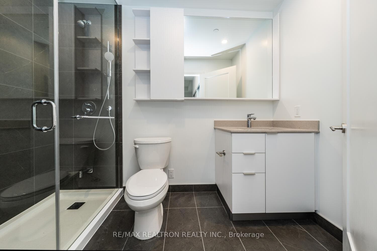 8 Cedarland Drive Unit 131 photo 14