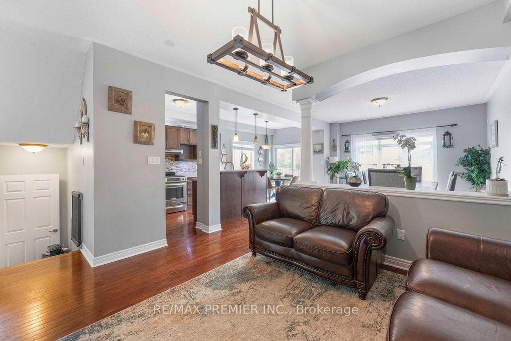 1248 Mary-Lou Street photo 9