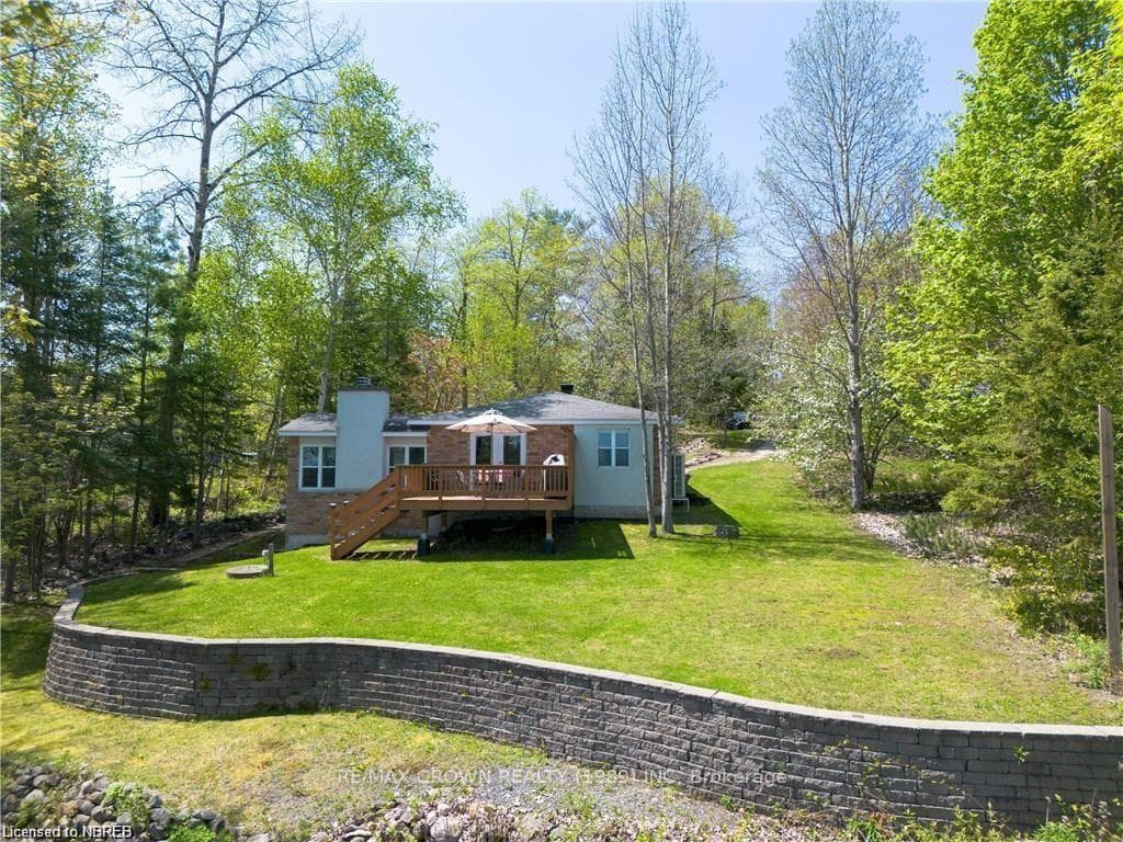 27 JOHNSON Lane photo 2